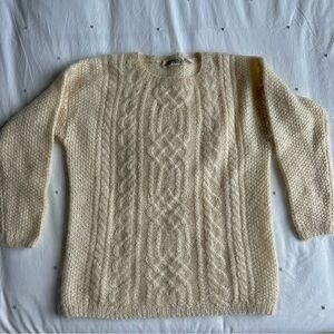 Vintage Ellen Tracy Cream Cable Knit Sweater with Metallic threads